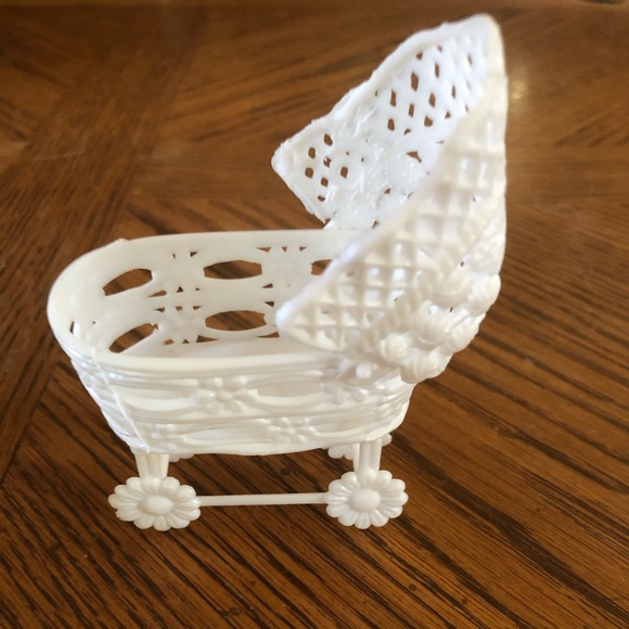 Vintage Baby Carriage Cake Decor Party Favors - Picture 3 of 3